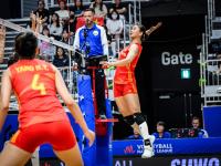 爱游戏体育入口-国际女足比赛精英聚首，中国队斗志昂扬
