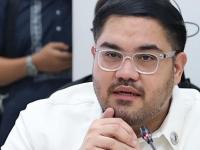 爱游戏体育官方-包含阿尔艾因连续不败，争冠形势一片大好的词条