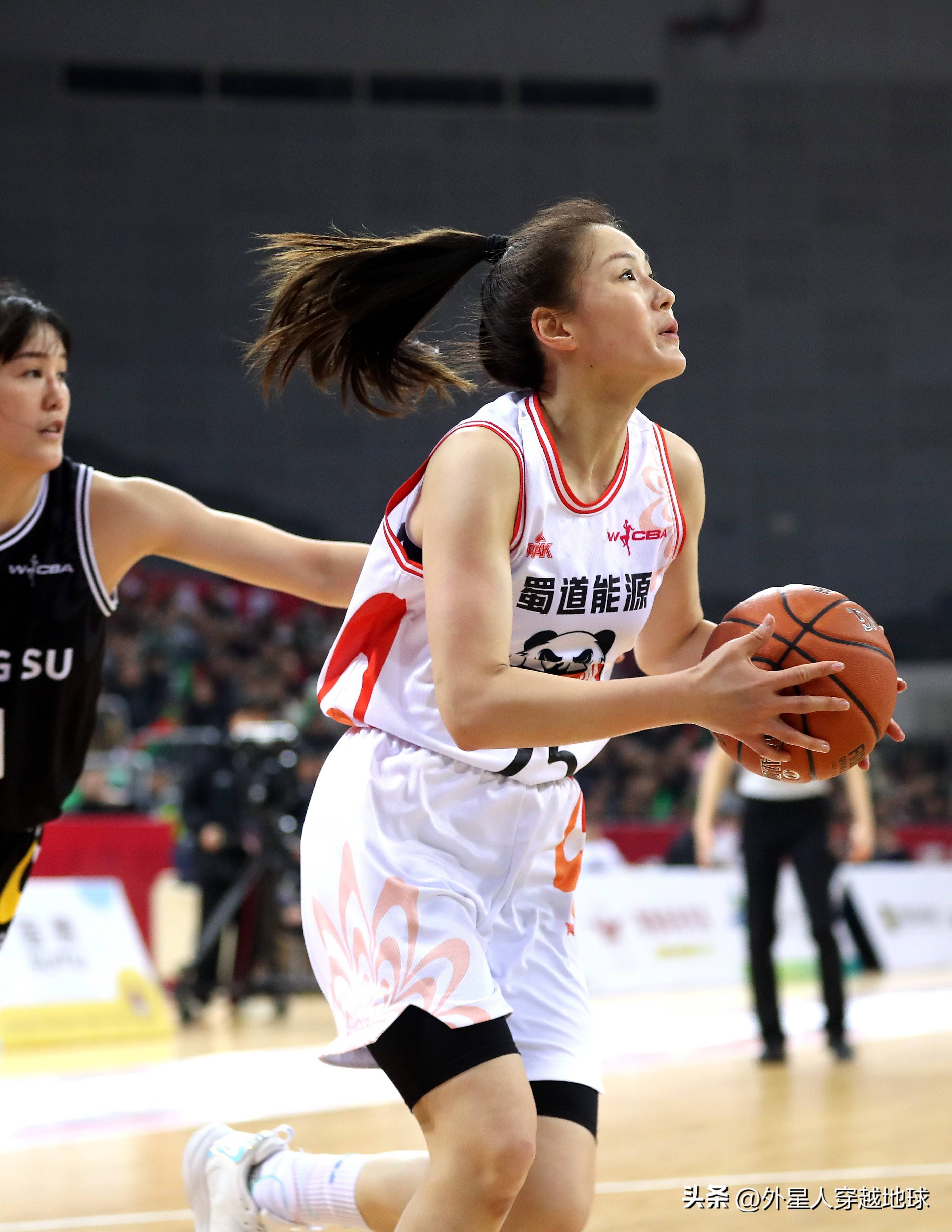 江苏女篮实力不俗，力争夺冠军