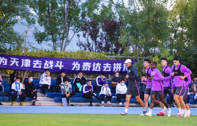 塔斯马尼亚联外援训练成果显著，力拼强队(塔斯马尼亚岛在地图上的位置)