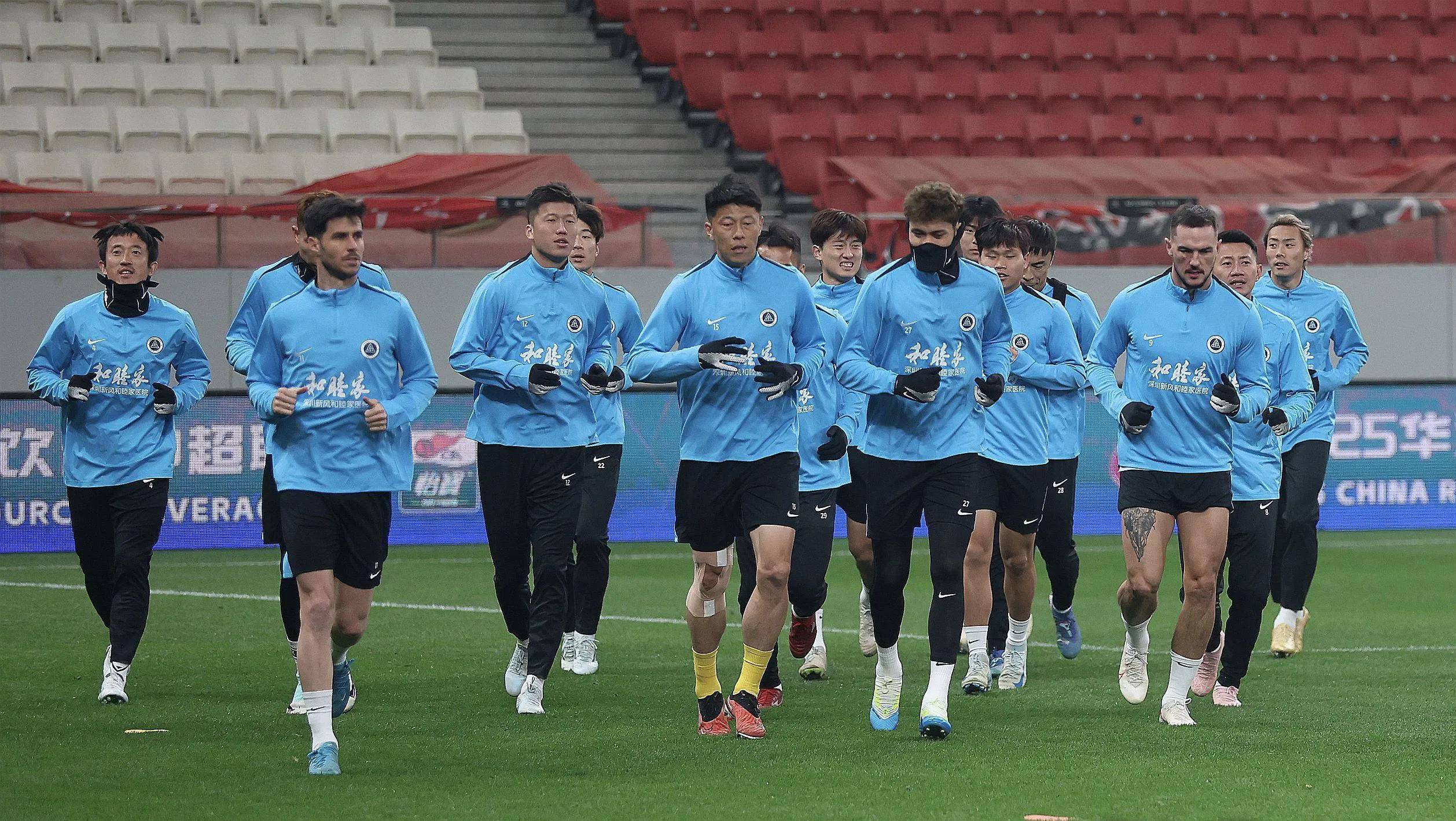 中超-帕拉西奥斯造2球图多列点射三镇2-1逆转胜新鹏城