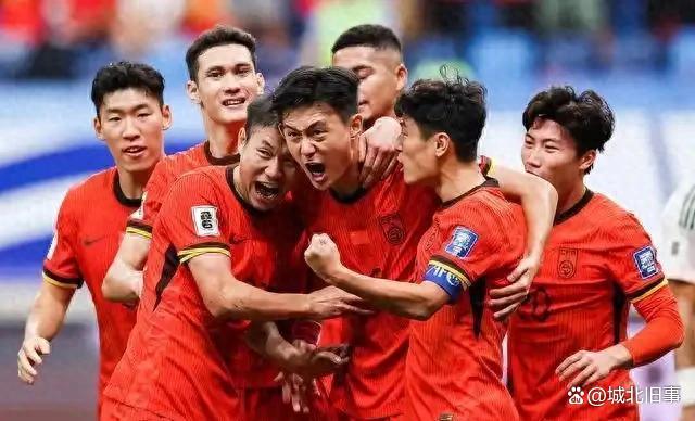 包含重金招他，到底图什么？6场挂0：是国足不会用，还是足协又错了？的词条