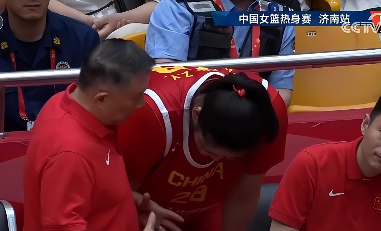 爱游戏体育官方-热身赛中国女篮狂胜波黑队收获两连胜(中国女篮取得热身赛两连胜)